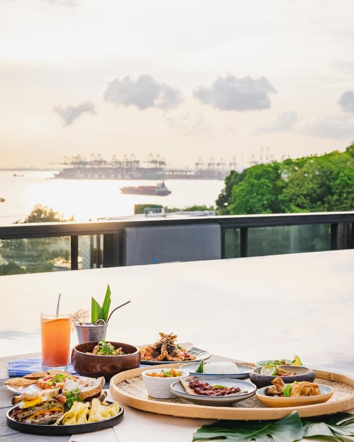 סינגפור The Outpost Hotel Sentosa By Far East Hospitality (Adults Only) מראה חיצוני תמונה View from the rooftop bar
