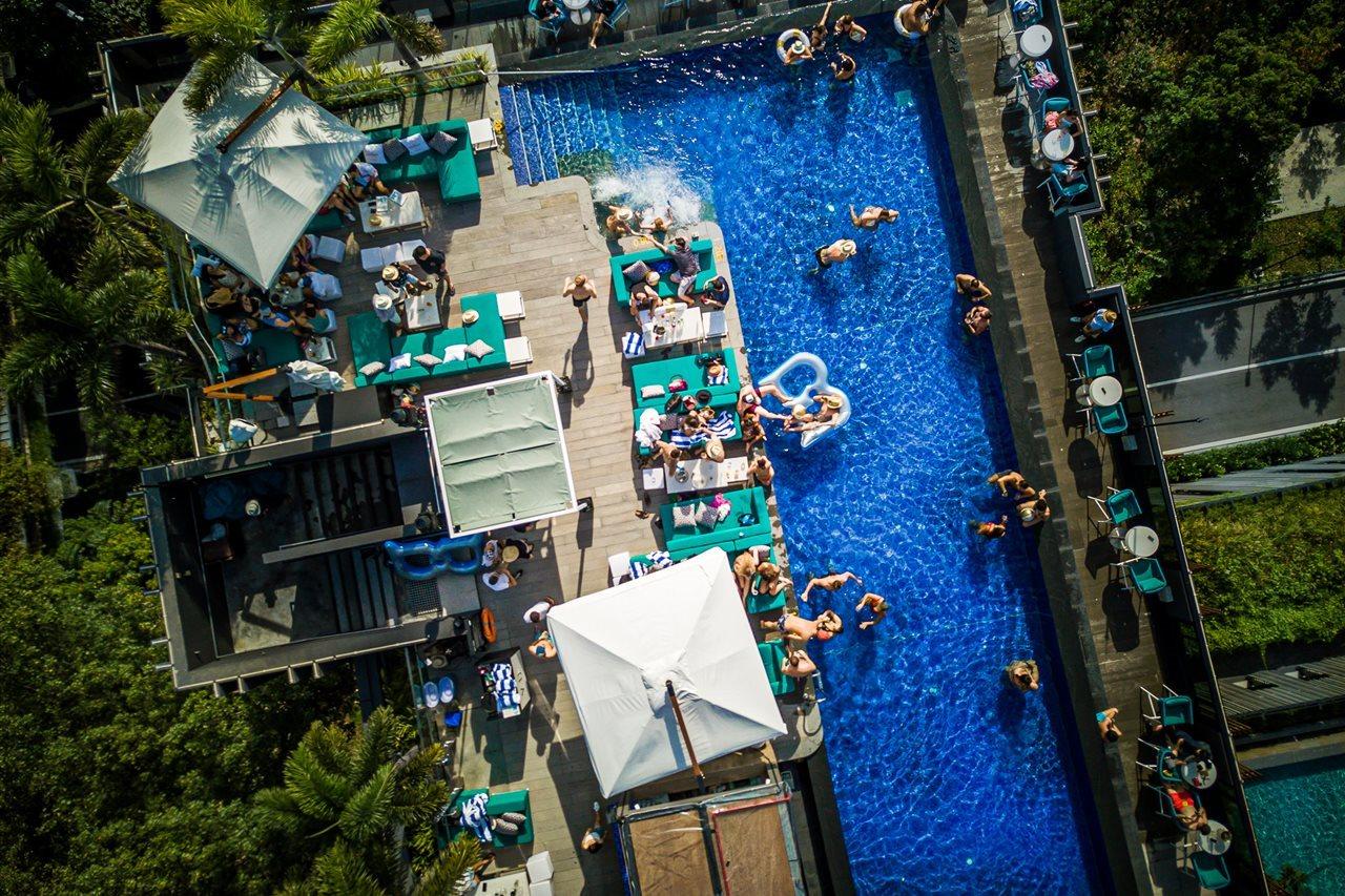 סינגפור The Outpost Hotel Sentosa By Far East Hospitality (Adults Only) מראה חיצוני תמונה Aerial view of the pool at the 2016 edition of the festival